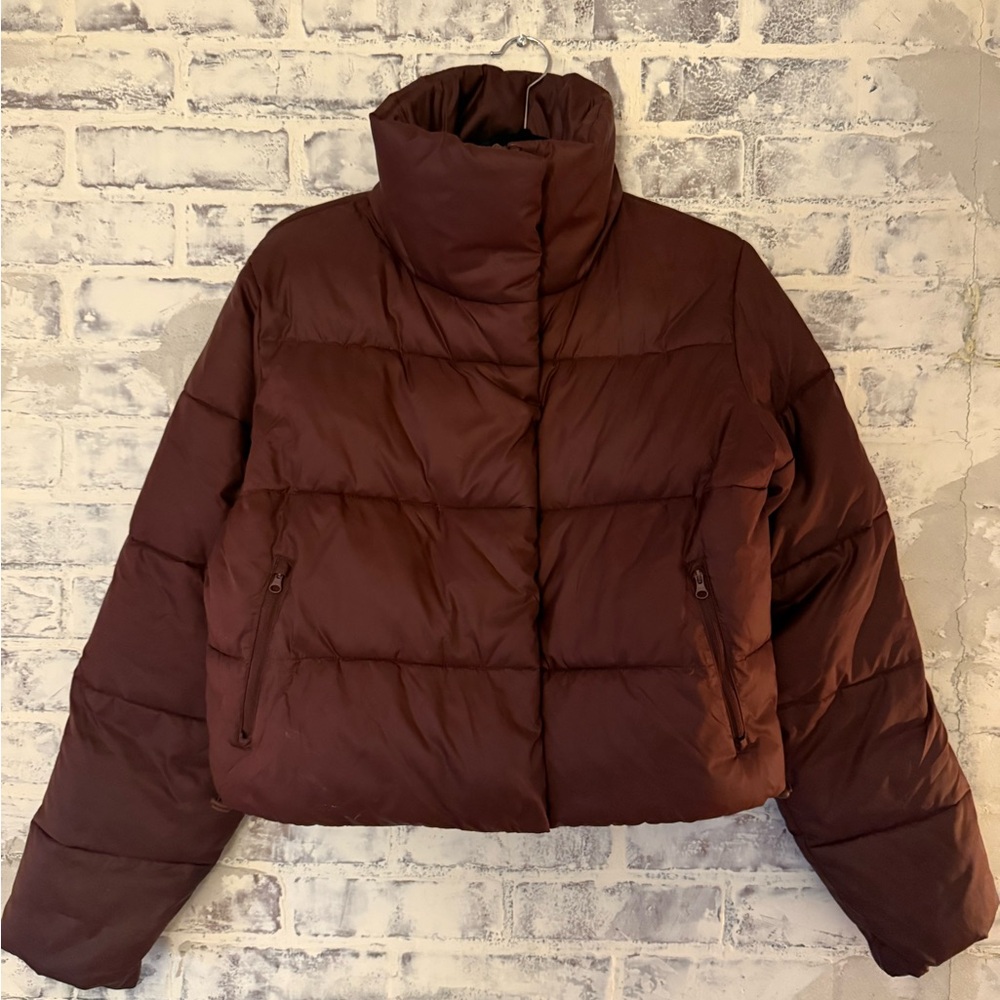 Alo Burgundy Gold Rush Cropped Puffer Jacket - Picture 2 of 8